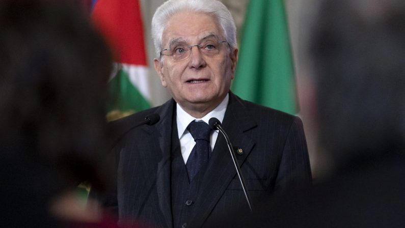 Mattarella a Governo e Camere “Basta norme eterogenee nei decreti”