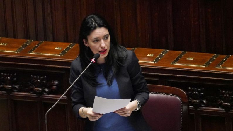Scuola, Azzolina “Ci saranno difficoltà ma non dobbiamo avere paura”