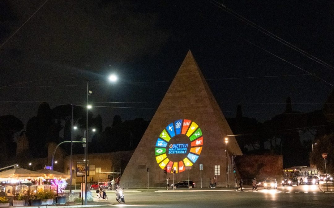 Acea illumina Piramide Cestia con obiettivi sviluppo sostenibile Onu