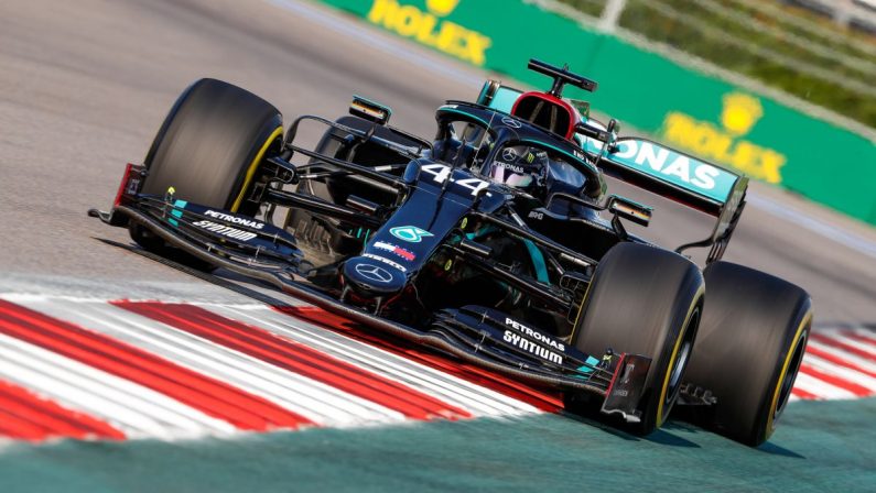 Pole a tempo di record per Hamilton a Sochi, 11^ Leclerc