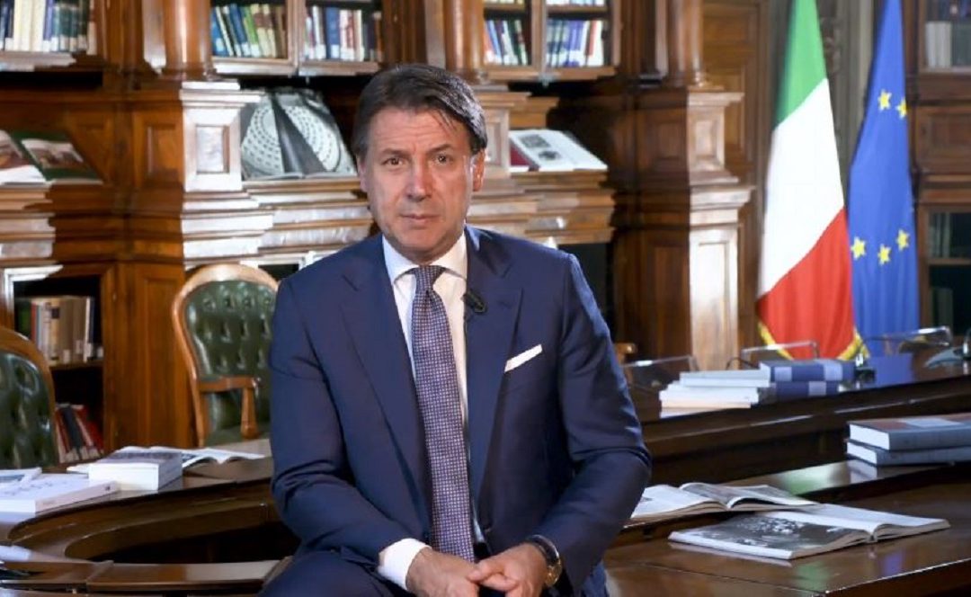 Il presidente del consiglio Giuseppe Conte durante il messaggio agli studenti