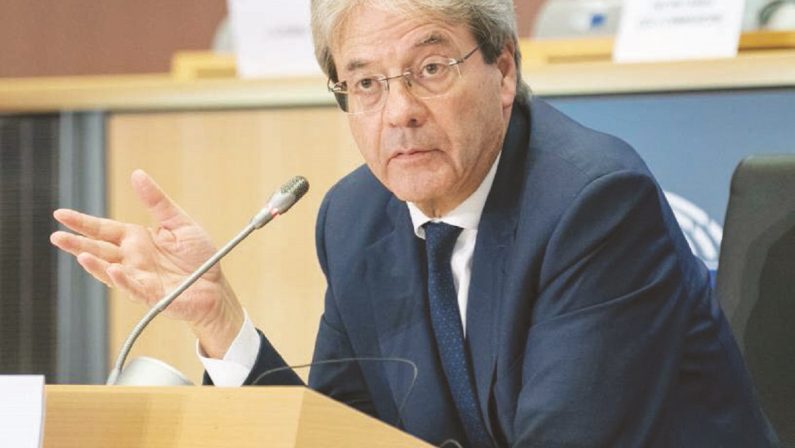 Il Governo chiede alla Ue massima flessibilità. Gentiloni: «Lavoreremo per rendere Pnrr attuabile»