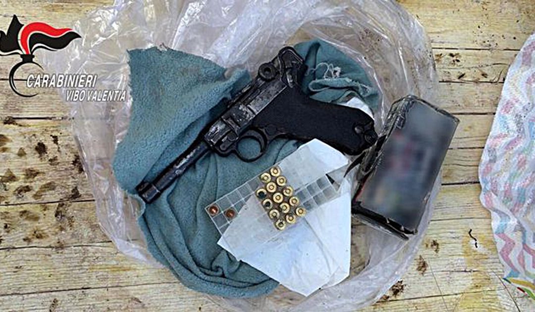 Trovata una Pistola p38 nascosta in un casolare nel Vibonese, un arresto