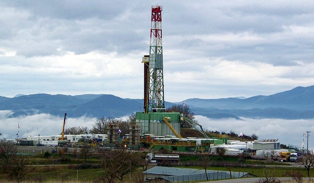 Un pozzo petrolifero in Val D'Agri