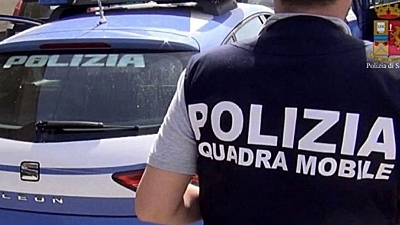 Tropea, droga e armi in agriturismo, locale chiuso e titolare denunciato