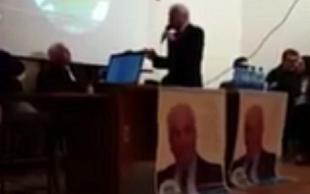 Il comizio col fratello del boss Mannolo durante la campagna elettorale del 2016