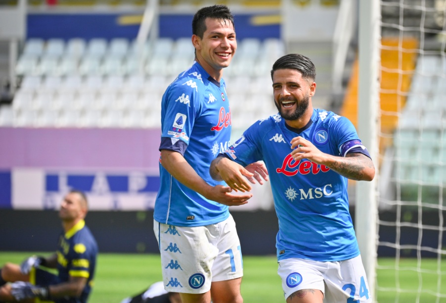 Calcio: il Napoli vincente all’esordio in campionato, Parma battuto per 2-0