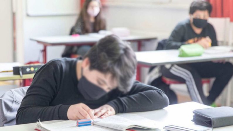 Scuola, l'apertura il 7 gennaio (forse): dai trasporti locali alle entrate scaglionate