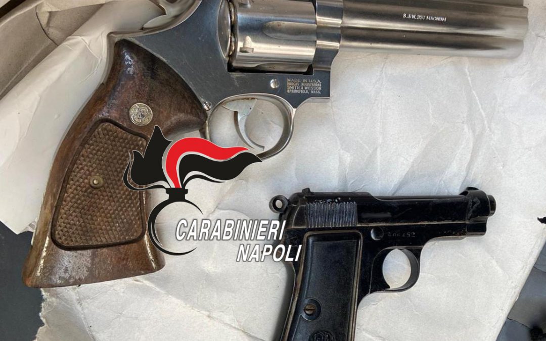 Napoli, quartiere Miano: Carabinieri setacciano la zona. Carabinieri trovano 2 armi pronte all’uso