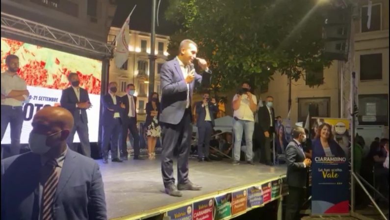 Referendum, Di Maio: “Votare sì per tornare alla normalità”