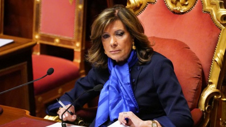 Governo, Casellati “Ricorso esagerato a Dpcm e troppi Dl omnibus”