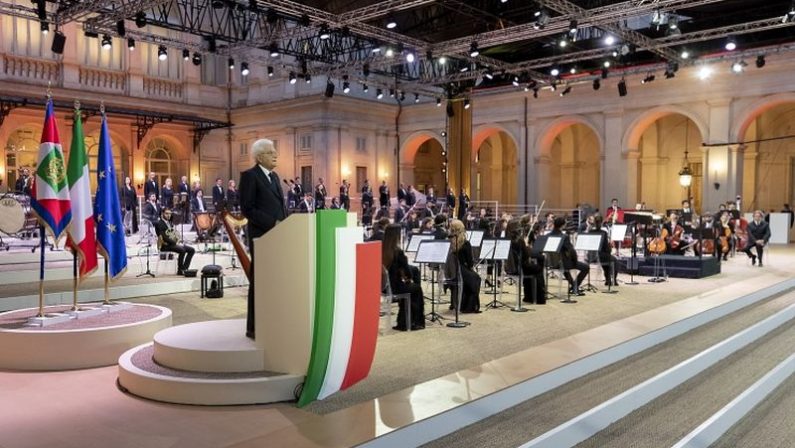Coronavirus, Mattarella “preoccupati per aumento contagi”