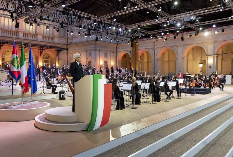 Coronavirus, Mattarella “preoccupati per aumento contagi”