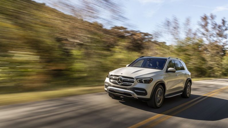 Mercedes GLE primeggia tra nove concorrenti nei test Euro NCAP