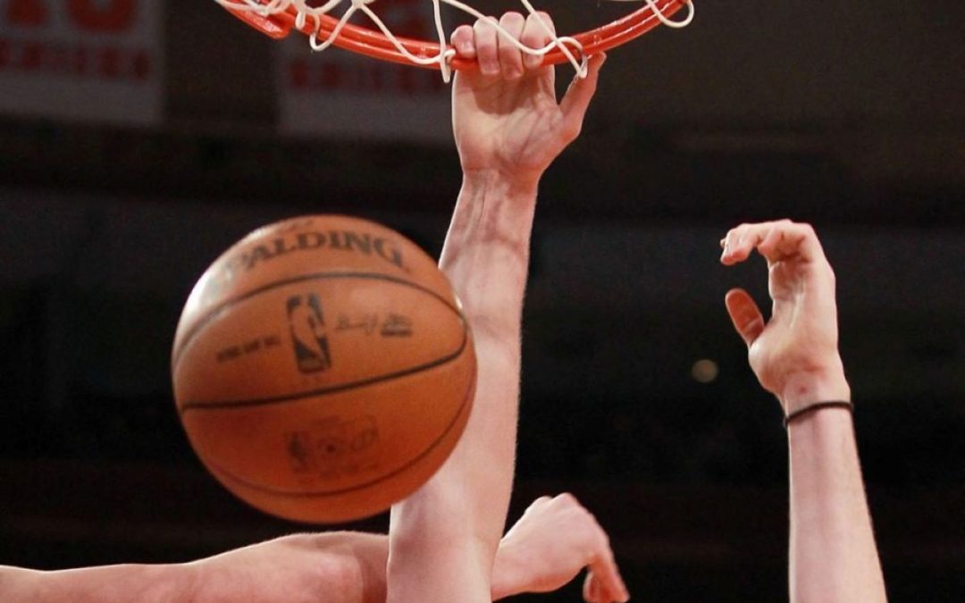 Lakers battono Miami 102-96, match ball nella serie finale Nba