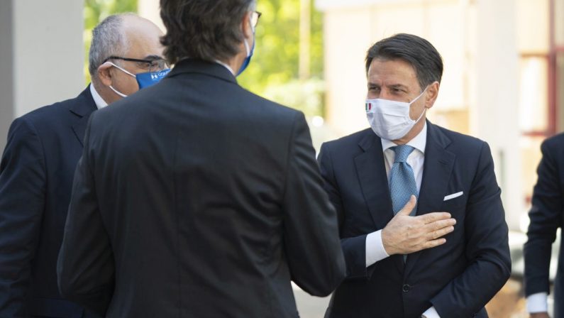 Coronavirus, nel nuovo decreto obbligo di mascherina anche all’aperto