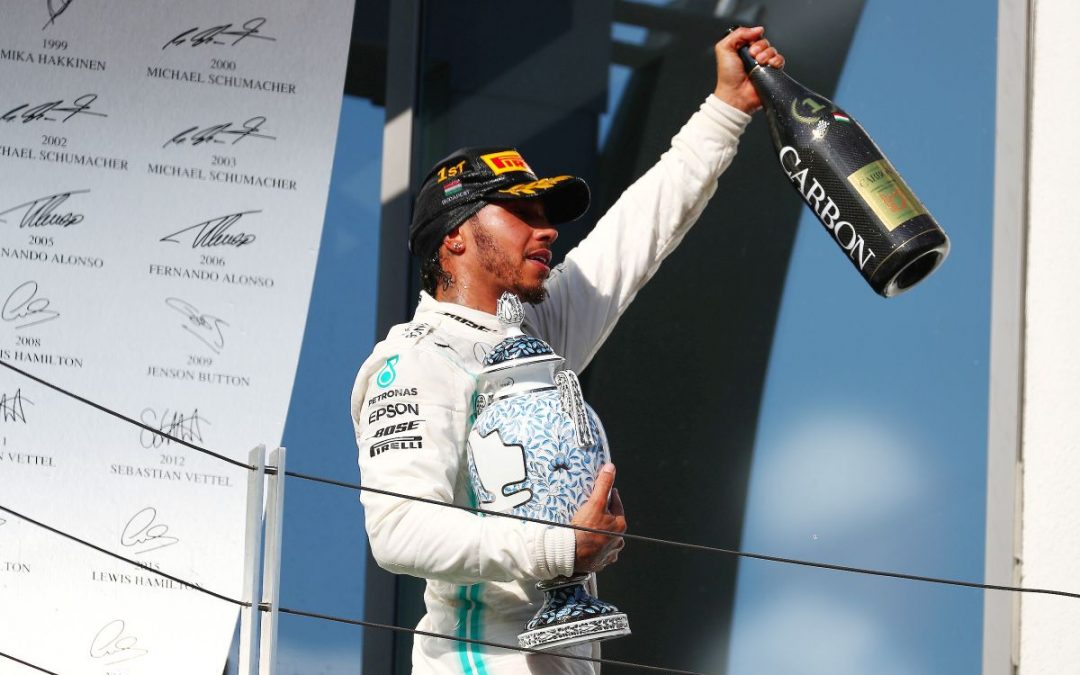 Formula 1, Hamilton vince il Gp dell’Eifel ed eguaglia Schumacher, Leclerc settimo