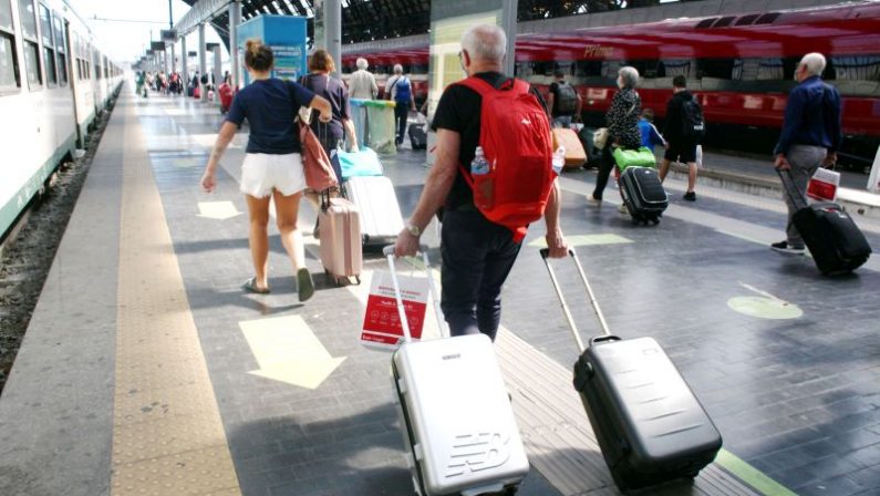 Con il covid 6,5 milioni di italiani in meno in vacanza d’estate