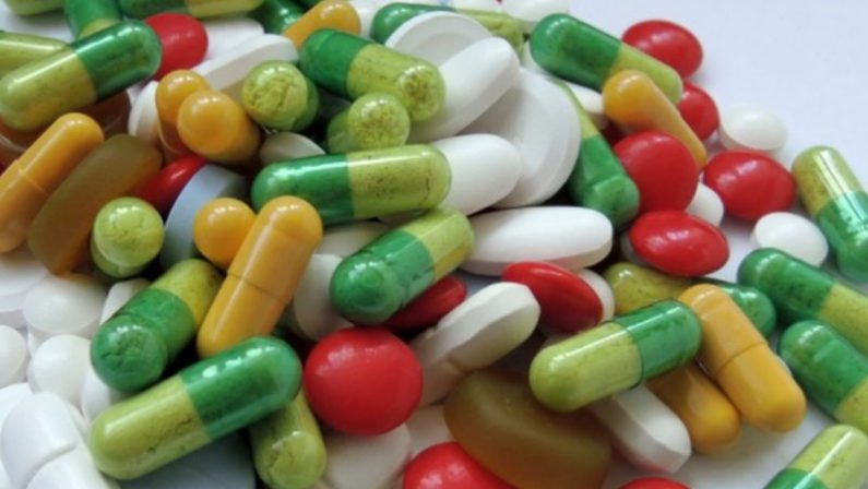 Raddoppiano acquisti farmaci delle PA, 4 miliardi in 9 mesi