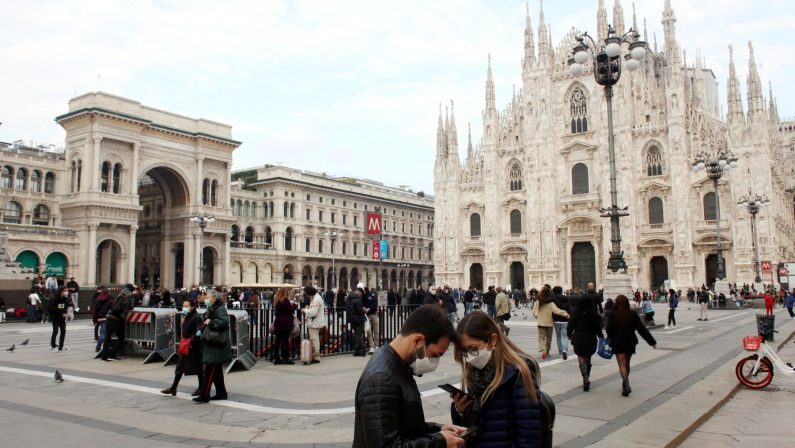 Coprifuoco dalle 23 alle 5 in Lombardia, firmata ordinanza anti-Covid