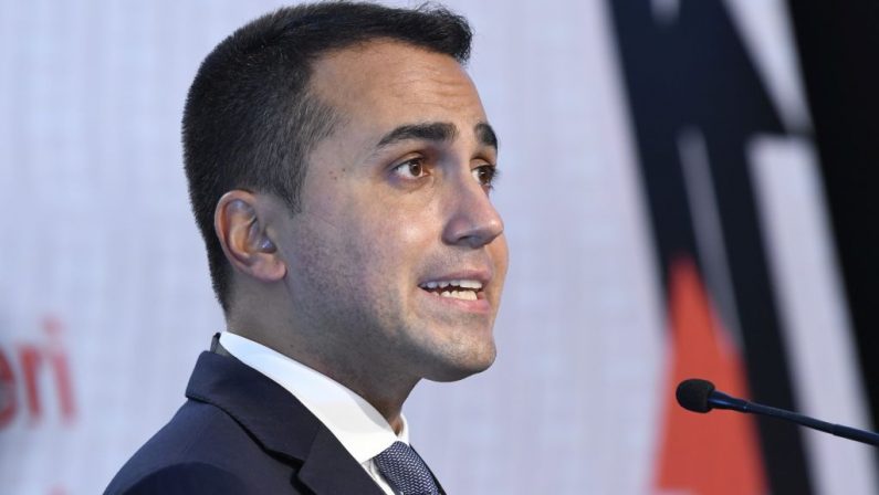 Coronavirus, Di Maio “Misure drastiche ora per salvare il Natale”