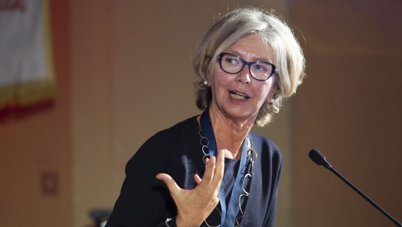Coronavirus, Confesercenti: “Dal DPCM impatto grave sulle imprese”