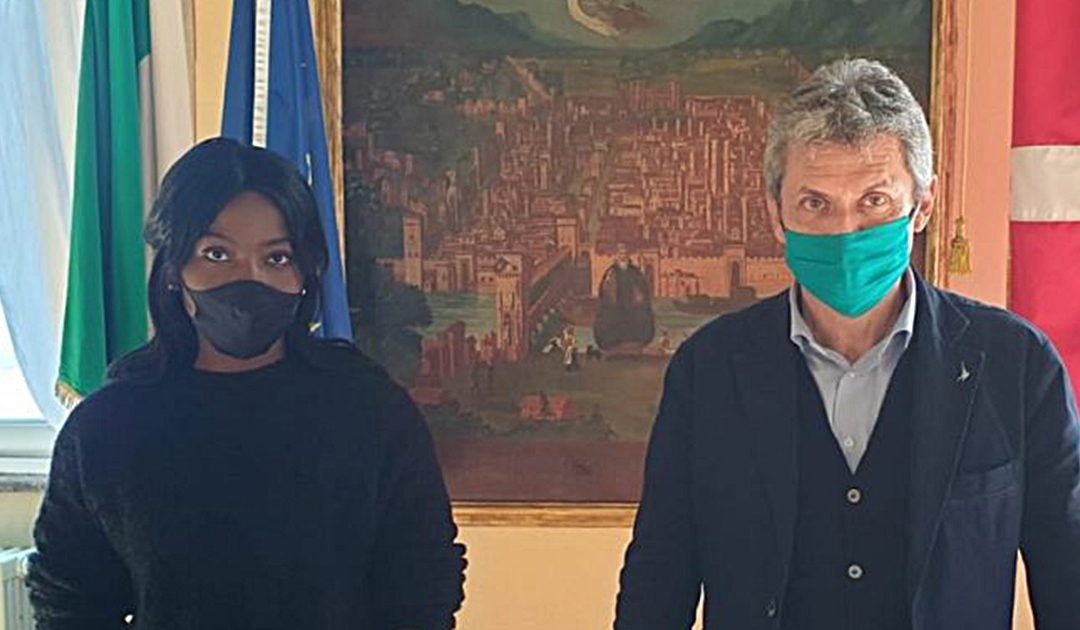 Danielle e il sindaco Fabrizio Fracassi