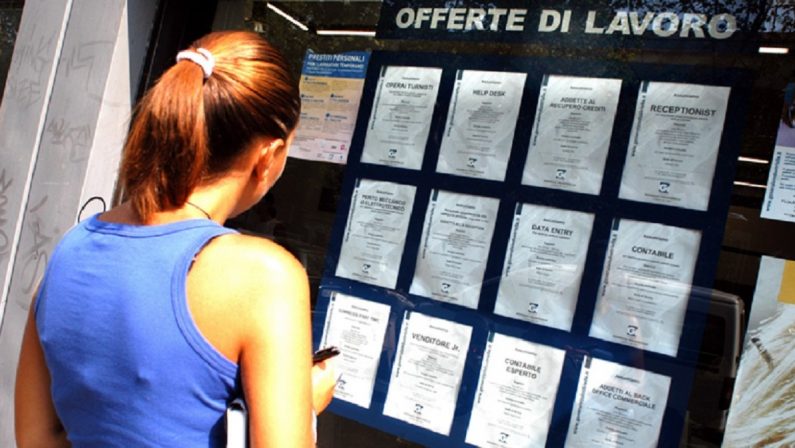 Occupazione post laurea, Calabria ultima in Europa peggio anche delle regioni oltremare francesi