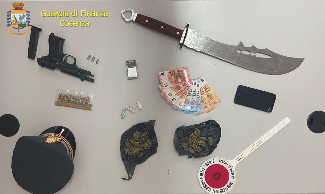 Il materiale sequestrato