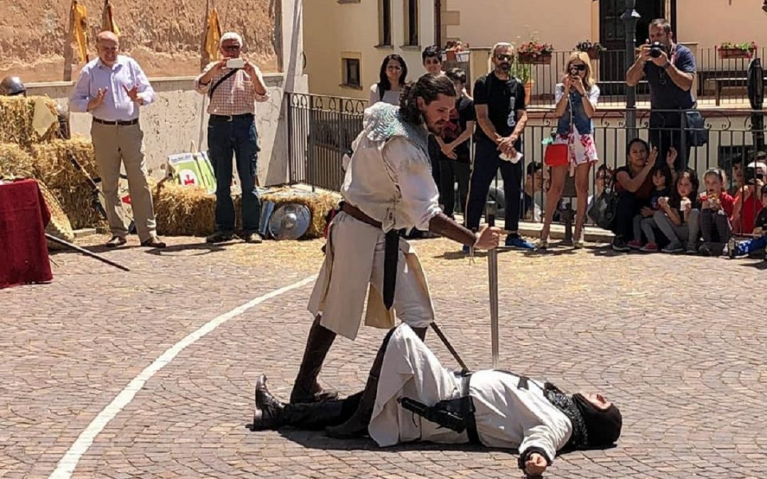 Uno spettacolo per far rivivere il Medio Evo: a Vibo Valentia un tuffo nel passato