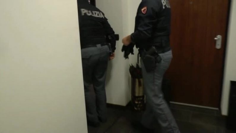 Sequestrato arsenale di armi, 4 arresti