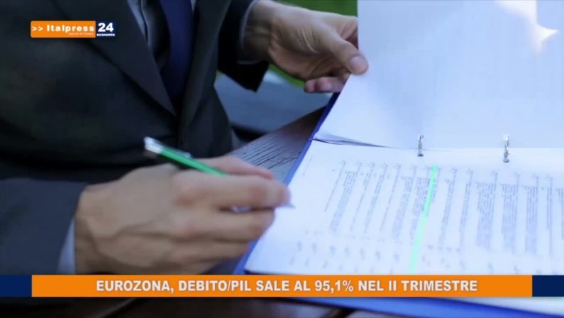 Eurozona, debito/Pil sale al 95,1% nel II trimestre