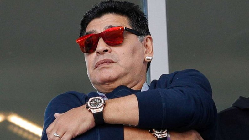 Maradona in ospedale, il medico “E’ triste, utili degli accertamenti”
