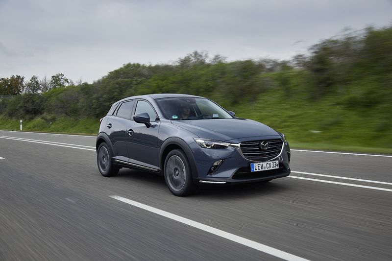 Mazda, stile rinnovato e nuove tecnologie per il crossover CX-3