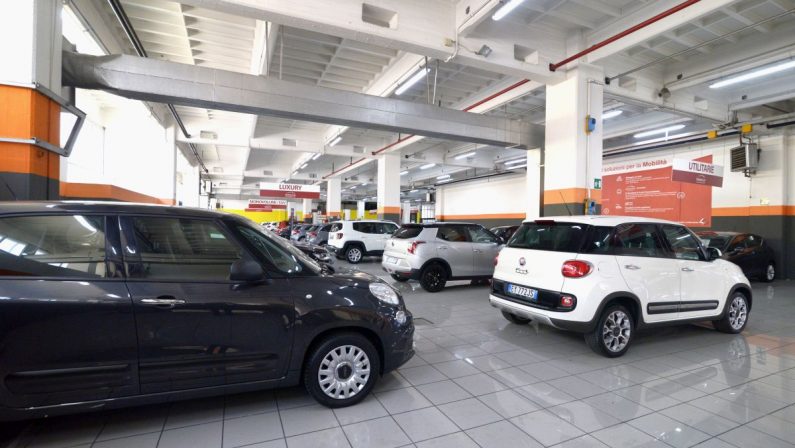 Regolarmente aperte le concessionarie auto anche nelle zone rosse