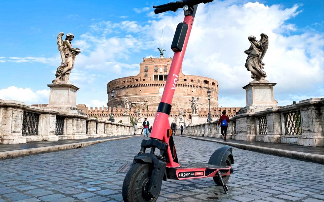 A Roma gratis l’uso dei monopattini “Voi” per gli operatori sanitari