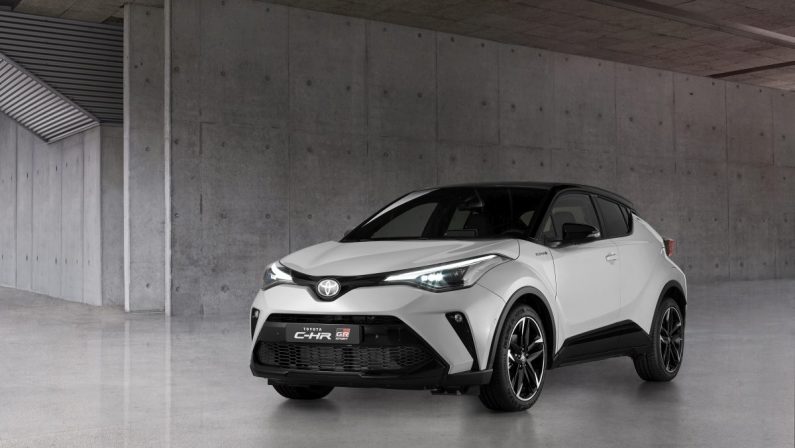Toyota C-HR GR Sport, look più dinamico