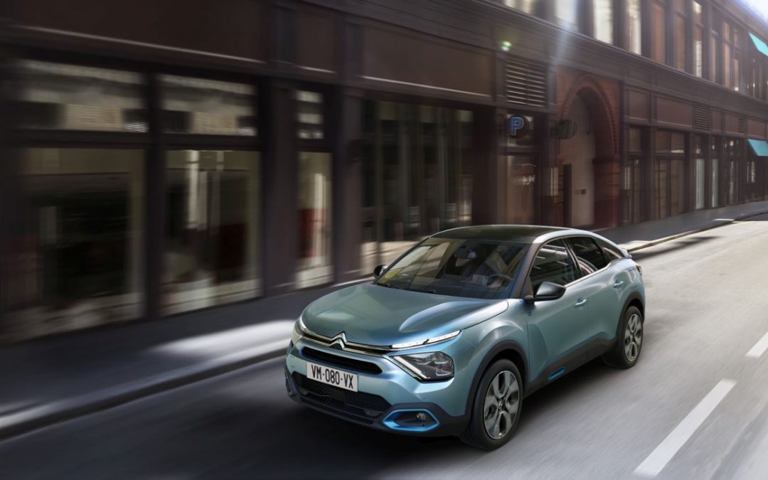 Citroèn è-C4 offre di serie il cavo per la ricarica da 22 kW