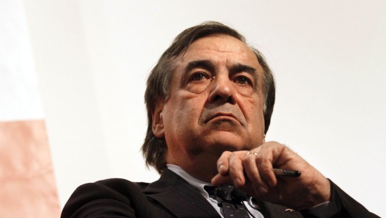 Coronavirus, Sindaco Palermo annuncia ordinanza su divieto stazionamento