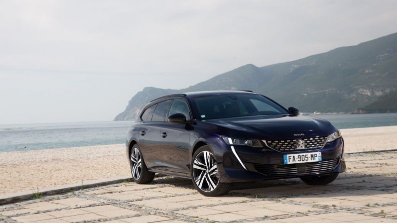 Peugeot rinnova la gamma dell’ammiraglia 508
