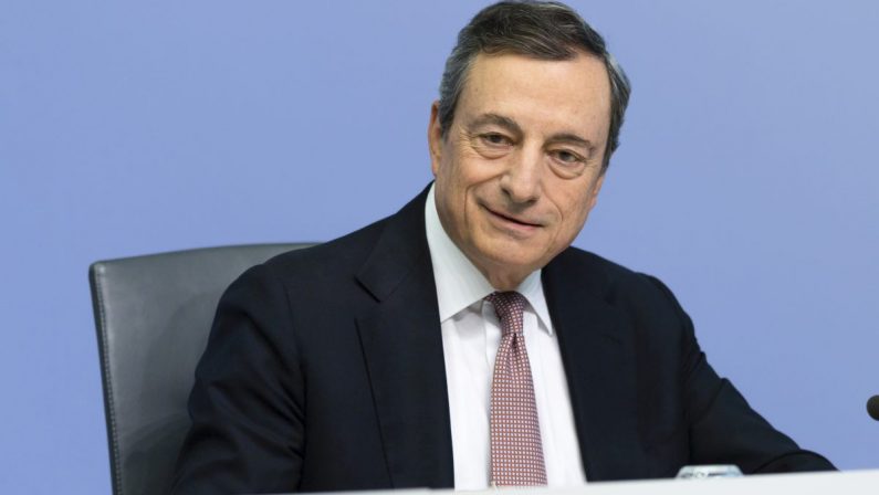 Francia, Les Echos vede Draghi candidabile per il Colle nel 2022