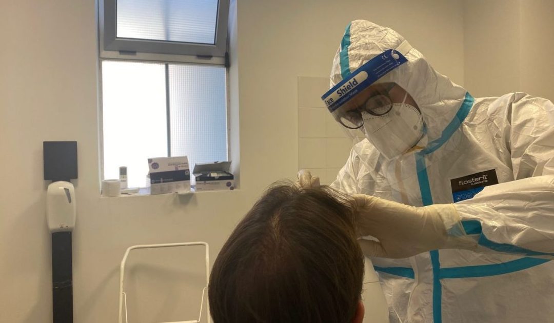 Sanitari al lavoro nella lotta contro il Coronavirus