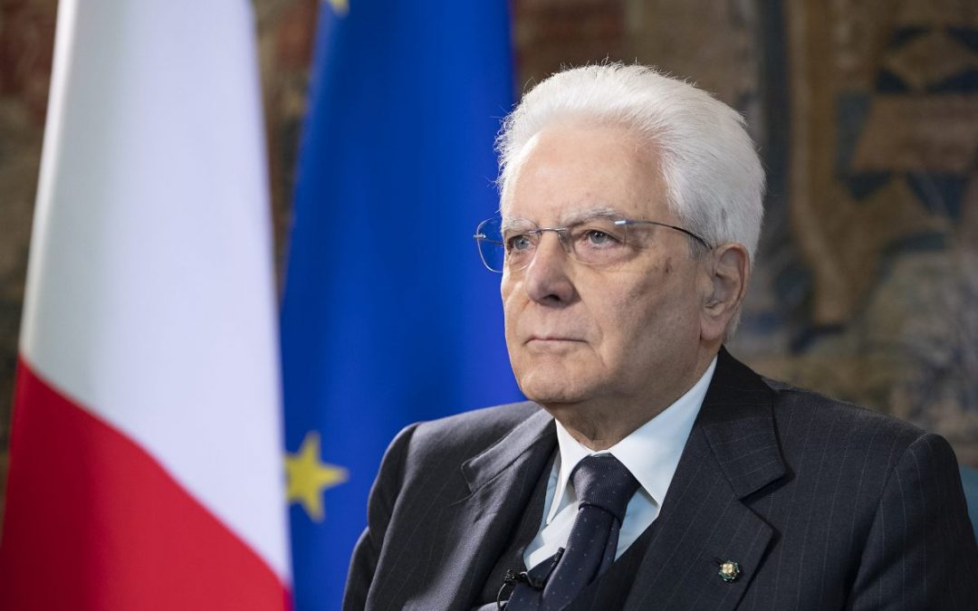 Mattarella “Il Covid tende a dividerci, no a polemiche scomposte”