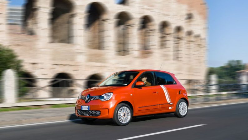 Con Renault Twingo Electric puoi vivere la città in spensieratezza