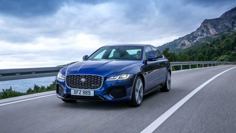 Nuova Jaguar XF. Elegante, lussuosa e connessa