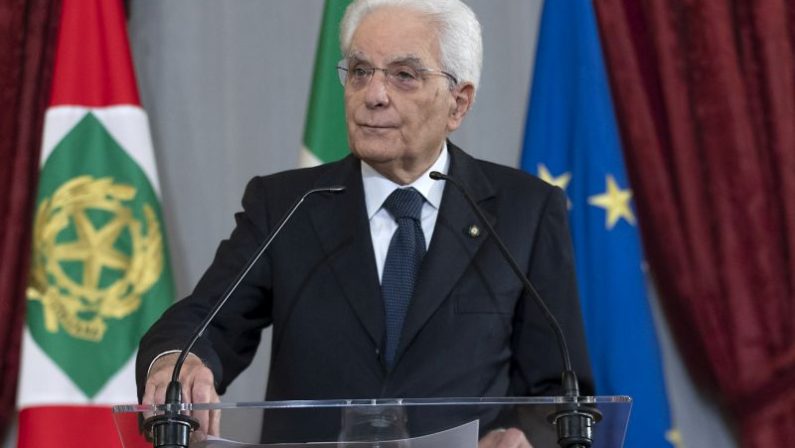 Mattarella “Contrastare ogni forma di abuso sulle donne”