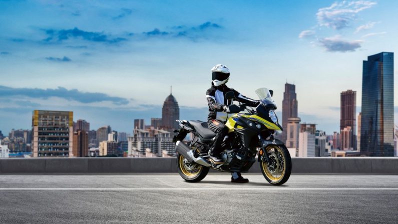 Suzuki svela V-Strom 650 e 650 XT MY2021