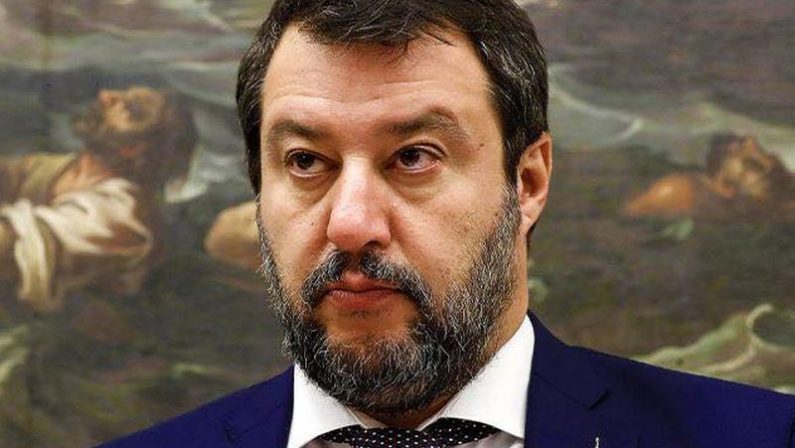 Salvini annuncia ostruzionismo “folle parlare di porti”