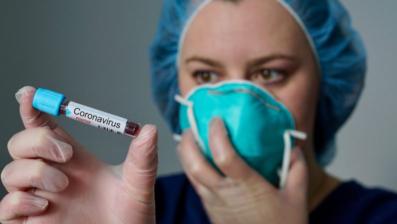 Coronavirus, in Lombardia 3203 nuovi casi e 135 decessi