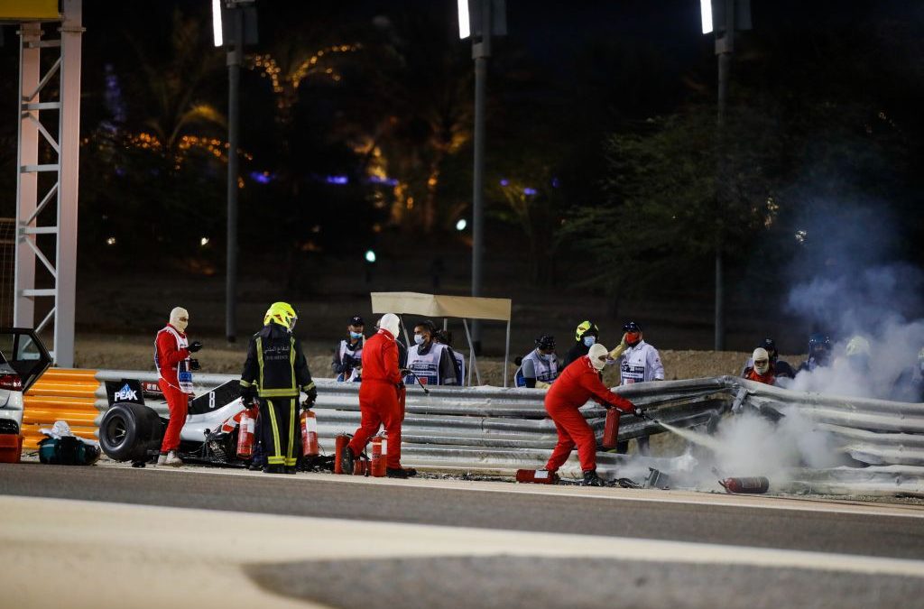 Hamilton vince anche in Bahrain, Verstappen e Albon sul podio